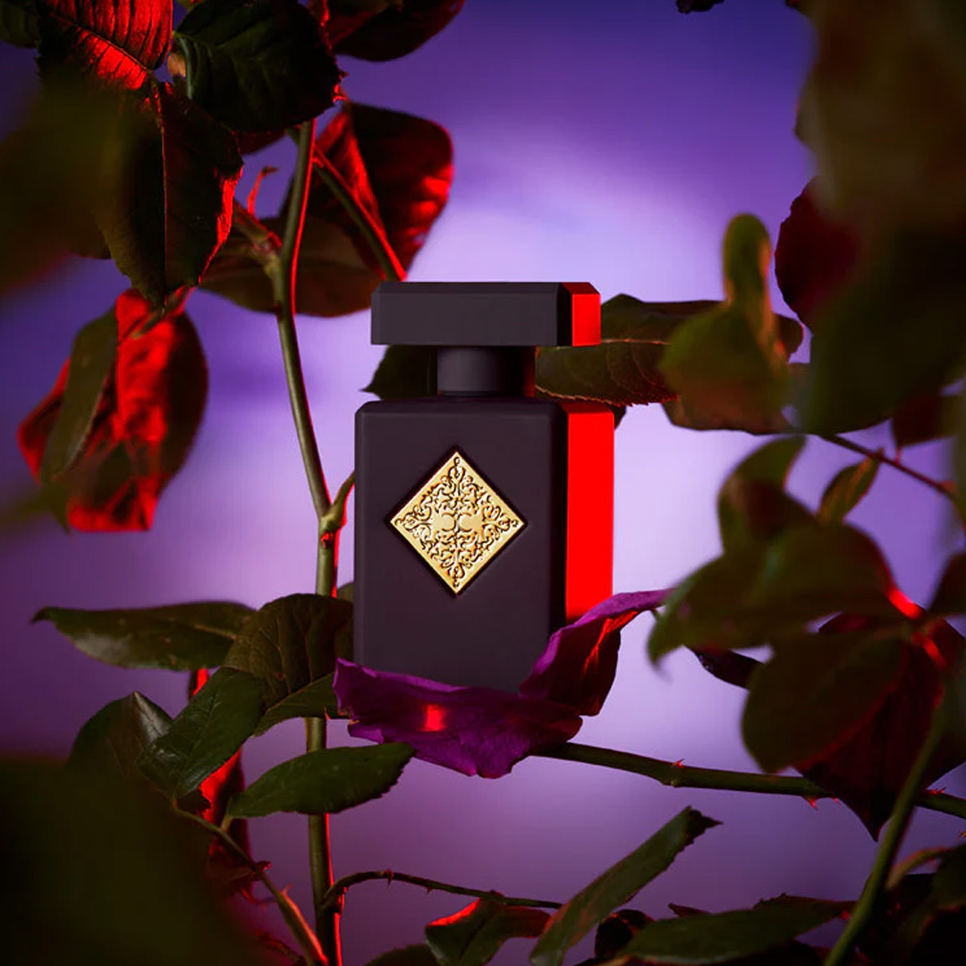 Atomic Rose de Initio