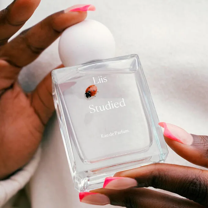 Liis Studied Eau De Parfum Spray 50ml | ニッチな香水 ヨーロッパの